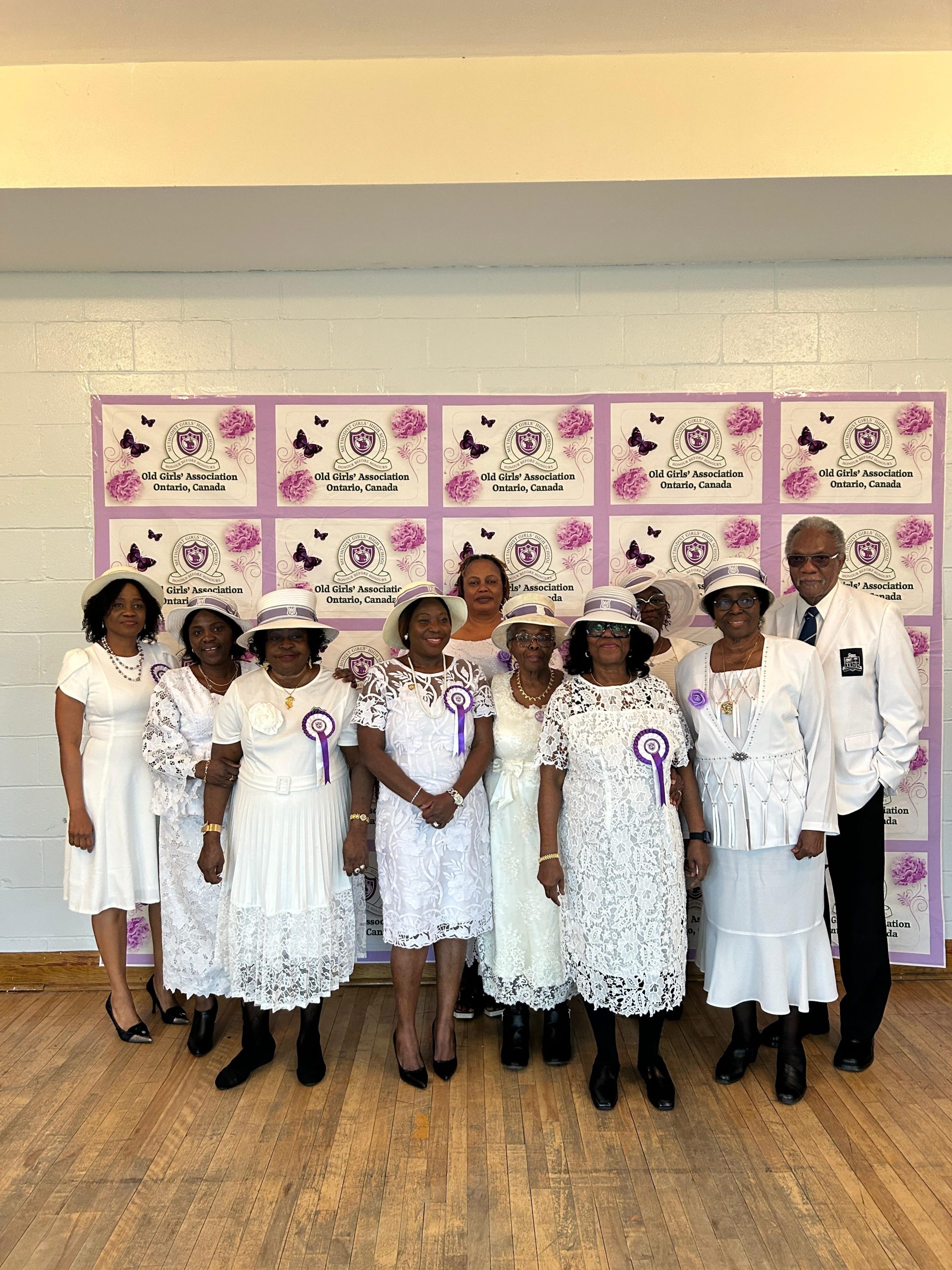 Ontario chapter alumnae and friends at a chapter gathering
